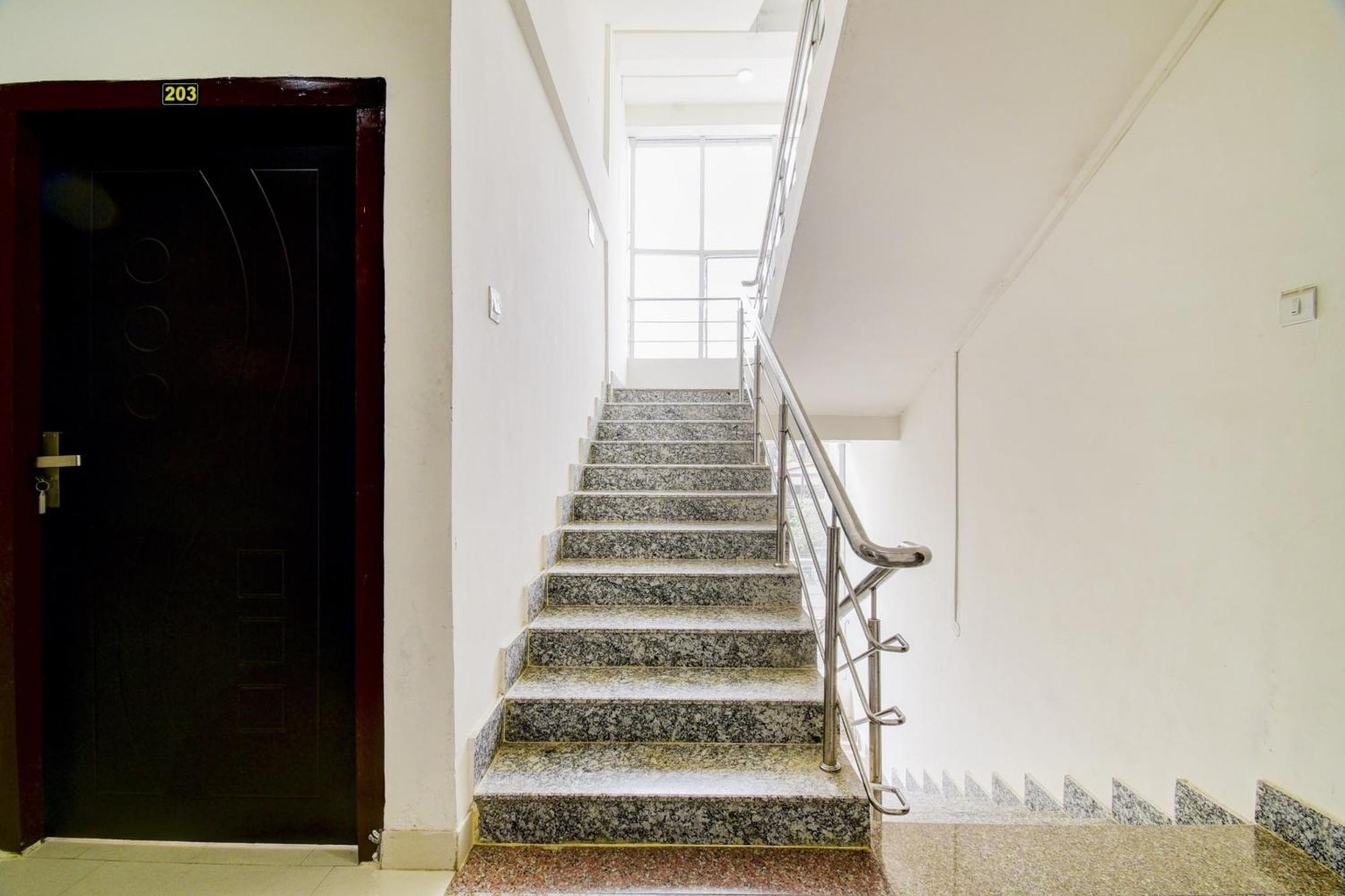 Hotel O Home Cozy Home Guwahati Luaran gambar